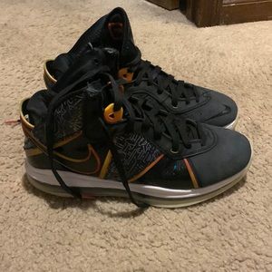 Nike Space Jame Lebron 8